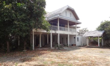 ขายบ้าน - บ้านสไตลวินเทจ2ชั้นบางกรวยนนทบุรีติดคลองบางกอกน้อยทางหลวงชนบท4140บ้านวัดอุทยาน-บ้านวัดใหม่เจริญ395ตารางวาบรรยากาศดีจากวงเวียนพระราม5-นครอินทร์เพียง2กม