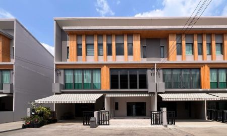 ขายทาวน์เฮาส์ - ขายพรีเมียมทาวน์โฮม3ชั้น โครงการ EIGEN ไอเจ้นท์ พัฒนาการ บ้านใหม่ไม่เคยเข้าอยู่