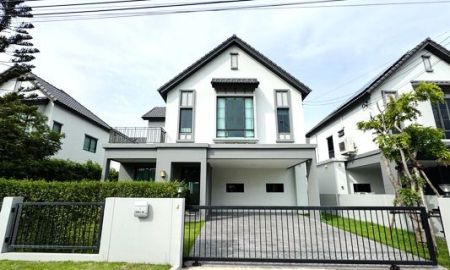 ให้เช่าบ้าน - ให้เช่า] หมู่บ้าน สราญสิริ รามคำแหง / 3 ห้องนอน 3 ห้องน้ำ / 63 ตรว. 185 ตรม. **70,000**