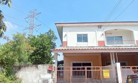 ขายทาวน์เฮาส์ - ขายบ้าน 2 ชั้น หลังมุม หมู่บ้านนนทวีวิลล์5 หนองจอก