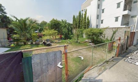 ขายที่ดิน - ขายทีดินใจกลางกรุงเทพ เขตดุสิต สามเสน เนื้อที่กว้าง 250 ตรว.