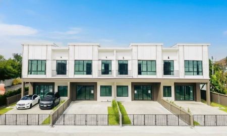 ขายทาวน์เฮาส์ - ขายทาวน์โฮม 2 ชั้น สวนหลวงวิลล์ นิรันดร์วิลล์ 3 เนื้อที่ 35.7 ตร.ว. หน้ากว้าง 6.5 ม. จอดรถได้ 4 คัน ใกล้ทางด่วนบางนา IKEA