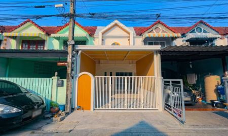 ขายทาวน์เฮาส์ - ขายทาวน์เฮาส์ 2 ชั้น หมู่บ้านร่มทิพย์ มีนบุรี หทัยราษฎร์ 33 เนื้อที่ 16 ตรว. 2ห้องนอน 2ห้องน้ำ