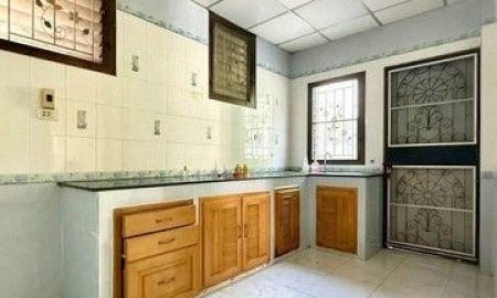 ให้เช่าทาวน์เฮาส์ - ให้เช่าทาวโฮม ซ.นวมินทร์ 137 ใกล้ Tesco Lotus และ Maxvalu ใกล้ รร.บดินทรเดชา 2 หลังมุม 4 ห้องนอน ย่านเลียบด่วน โครงการ เกตุนุติ การ์เด้น