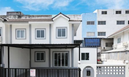 ขายทาวน์เฮาส์ - ขายทาวน์เฮ้าส์ 2 ชั้น รีโนเวทใหม่ พร้อมอยู่ ม.ณรุจา กาญจนาภิเษก - พระราม5 (แปลงมุม)