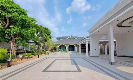 ขายบ้าน - ขายคฤหาสน์หรู พร้อมอยู่ ซอยสยามคันทรีคลับ พัทยา บางละมุง ชลบุรี