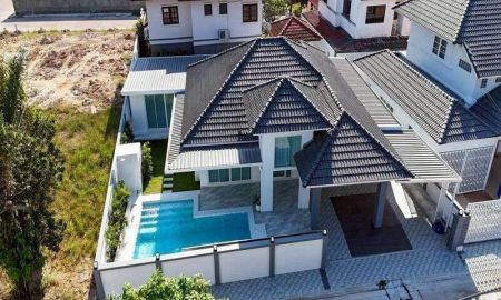 ขายบ้าน - ขายบ้านพลูวิลล่า สไตล์โมเดิร์น ซอยสยามคันทรีคลับ พัทยา พร้อมเข้าอยู่