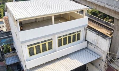 ให้เช่าอาคารพาณิชย์ / สำนักงาน - BTSแบริ่ง 1.4กม. อาคาร 4 ชั้น 5นอน คุณคือคนแรก ถ.สุขุมวิท 107 3 น้ำ อาคารสำนักงาน 2 คูหา135 ตร.ว.540 ตร.ม.