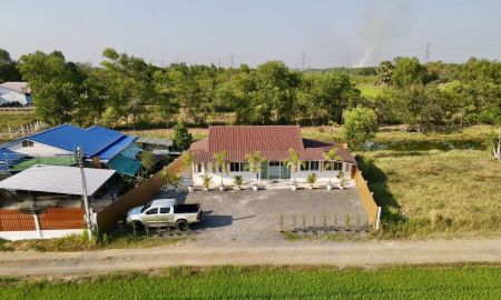 ขายบ้าน - บ้านสวน ต.บึงชำอ้อ อ.หนองเสือ จ.ปทุมธานี พื้นที่ 100 ตารางวา 3 ห้องนอน 2ห้องน้ำ 1 ห้องครัว 1 ห้องโถง