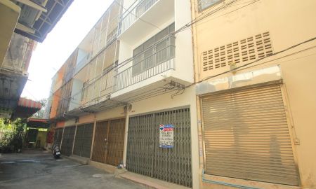 ขายอาคารพาณิชย์ / สำนักงาน - อาคารพาณิชย์สุขสวัสดิ์ดาวคะนอง ใกล้ตลาดอินดี้ดาวคะนอง ตรงข้ามสุขสวัสดิ์2 ต่อเติมเต็ม 3ชั้น ใกล้ถนนใหญ่เดินเข้าออกได้ ราคาถูก