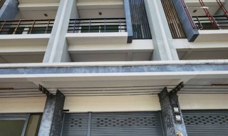 ขายอาคารพาณิชย์ / สำนักงาน - ขายด่วน! ถูกสุดในโครงการ อาคารพาณิชย์ 3.5 ชั้น ทำเลค้าขาย ติด ถ.บรมราชชนนี พร้อมเริ่มธุรกิจได้ทันที!