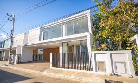 ขายบ้าน - ขายบ้านเดี่ยว 2 ชั้น ในเมือง นิมมาน เชียงใหม่ ทำเลดี เดินทางสะดวก