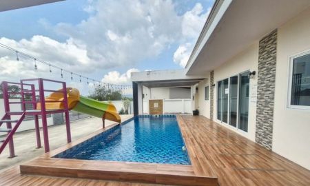 ให้เช่าบ้าน - ให้เช่าบ้านพลูวิลล่า พร้อมอยู่ ฝั่งสุขุมวิท บางเสร่ สัตหีบ ชลบุรี