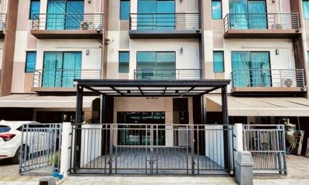 ขายทาวน์เฮาส์ - ขายถูก ทาวน์โฮม3ชั้น 18.1ตรว. โครงการบ้านกลางเมือง พหลโยธิน50 รีโนเวทใหม่ ฟรีค่าโอน