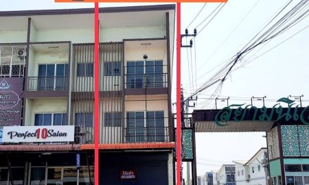 ให้เช่าอาคารพาณิชย์ / สำนักงาน - ให้เช่าถูกมาก!! ตึกแถวอาคารพาณิชย์ 3 ชั้น ติดถนนใหญ่ หน้าทางเข้า ม.สยามนิเวศน์ 3 ประชาอุทิศ อ.พระสมุทรเจดีย์ จ.สมุทรปราการ