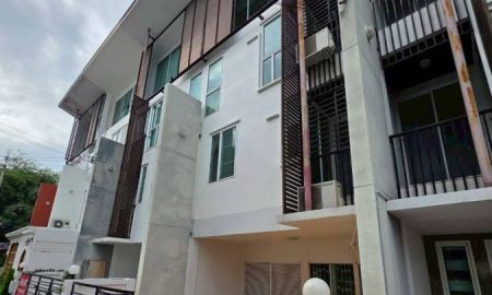 ขายทาวน์เฮาส์ - ขาย ทาว์นโฮม 3 ชั้นครึ่ง หลังเซ็ลทรัลแจ้งวัฒนะ