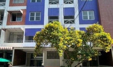 ให้เช่าอาคารพาณิชย์ / สำนักงาน - ให้เช่าโฮมออฟฟิส 4ชั้น 2 คูหาติดกัน โครงการโฮมเพลส พัฒนาการ56-58 มีที่จอดรถส่วนกลางและด้านหน้าอาคาร ZJ190