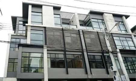 ให้เช่าอาคารพาณิชย์ / สำนักงาน - ให้เช่า อาคารสำนักงาน4 ชั้นดีสทริค-ศรีวรา ทาวน์อินทาวน์ ใช้สอย460ตรมแอร์ทุกห้อง7ห้องน้ำ6ที่จอดรถ7คัน Office ใกล้เลียบด่วน หาแบบนี้ยากมาก