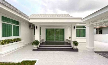 ให้เช่าบ้าน - บ้านเดี่ยวชั้นเดียวให้เช่า 3 ห้องนอน 3 ห้องน้ำ ซอยสยามคันทรี่คลับ