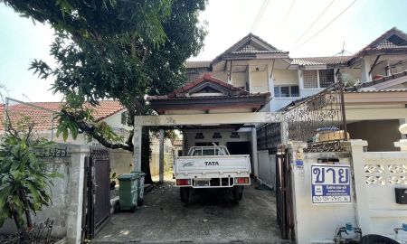 ขายทาวน์เฮาส์ - ขายทาวน์เฮ้าส์ 2 ชั้น มบ.อุบลชาติ 2 หลังริม ขนาด 31 ตารางวา ตำบลบางรักน้อย อำเภอเมือง จังหวัดนนทบุรี