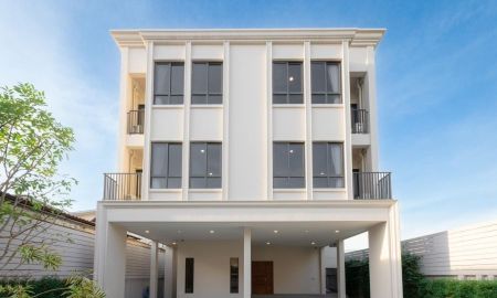 ขายบ้าน - บ้านเดี่ยวสร้างใหม่ 3 ชั้น Luxury Residence ใจกลางราชดำเนิน ทำเลหายากมาก แทบไม่มีบ้านใหม่แบบนี้อีกแล้ว ใกล้ MRT เพียง 500 เมตร