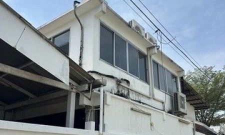 ให้เช่าโรงงาน / โกดัง - ให้เช่าครัวกลางให้เช่าที่เตรียมอาหาร มีใบอนุญาต อยู่ถนนพัฒนาการเขตประเวศอ่อนนุชกรุงเทพมหานคร