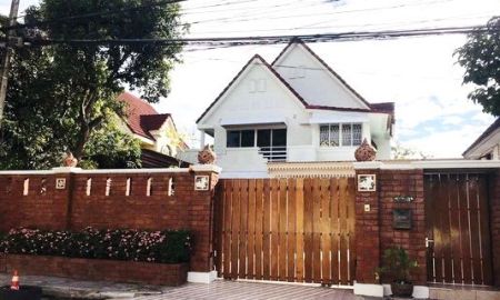 ให้เช่าบ้าน - ให้เช่า] หมู่บ้าน กรุงทอง 4 นวมินทร์ / 3 ห้องนอน 3 ห้องน้ำ / 80 ตรว. 185 ตรม. **30,000**