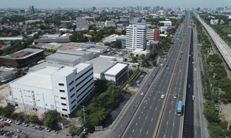 ให้เช่าอาคารพาณิชย์ / สำนักงาน - ให้เช่าสำนักงาน-โชว์รูม พร้อมโกดังขนาดใหญ่ พื้นที่มากกว่า 10,000 ตารางเมตร