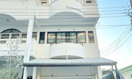 ให้เช่าทาวน์เฮาส์ - ลาดพร้าว1-15 ใหญ่ที่สุด 8แอร์ ให้เช่าทาวน์โฮมหลังมุม3ชั้น 50ตร.วา.เซ็นทรัล ลาดพร้าว 1.0กม. 3-4นอน MRTลาดพร้าว 400ม. รร.นานาชาติ KIS 3กม.