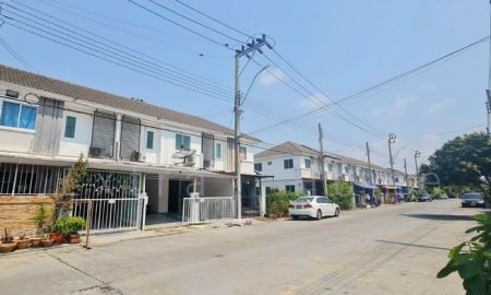 ขายทาวน์เฮาส์ - ทาวน์เฮาส์ 2ชั้น พฤกษา84/2 ติดถนนเมนกว้าง เนื้อที่ 17.5 ตรว. เพชเกษม63