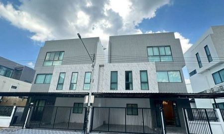 ขายบ้าน - poovilla สวยจึ้งใกล้อมตะนครชลบุรีบ้านแฝดสามชั้นพร้อมสระ่ว่ายน้ำส่วนตัว หรูสไตล์ luxury