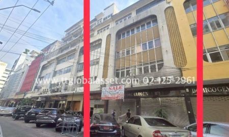 ขายอาคารพาณิชย์ / สำนักงาน - อาคารพาณิชย์ 26 ตารางวา มเหสักข์ซอย 2 ตึกปูน 6 ชั้น 2 คูหาตีทะลุ