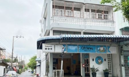 ขายอาคารพาณิชย์ / สำนักงาน - ขายตึกแถว วชิรธรรมสาธิต60 ถ.สุขุมวิท101/1 พร้อมกิจการเครื่องซักผ้า ราคาเพียง13.5ล้าน ตึกห้องริม2คูหา39ตรว. (ตึกแถวและกิจการเครื่องซักผ้า แยกขายได้)