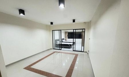 ให้เช่าอาคารพาณิชย์ / สำนักงาน - ให้เช่าโฮมออฟฟิศย่าน รามคำแหง 39,21, ลาดพร้าว 94 อาคาร3ชั้น ใกล้ จุดขึ้นลงทางด่วน เลียบด่วนเอกมัย รามอินทรา