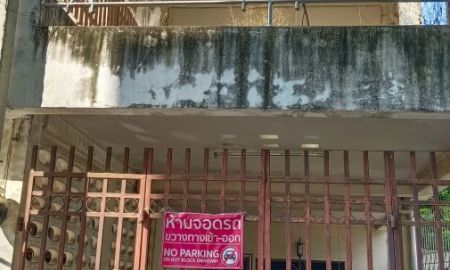 ให้เช่าทาวน์เฮาส์ - ให้เช่าทาวน์เฮ้าส์ 4 ชั้น Renovate ใหม่ ใกล้ MRT ห้วยขวาง ซอยมีทรัพย์ ถนนประชาอุทิศ