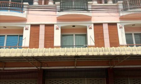 ขาย-ให้เช่าอาคารพาณิชย์ / สำนักงาน - ขายอาคารพาณิชย์ 3 ชั้น ทำเลศักยภาพสูง ใกล้อาเขตเชียงใหม่