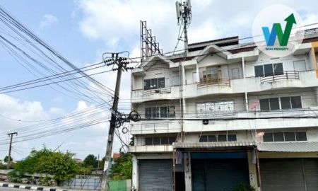 ขายอาคารพาณิชย์ / สำนักงาน - ขายอาคารสำนักงาน เคหะร่มเกล้า มีนบุรี หลังมุม ติดถนน 3.5 ชั้น พื้นที่ 220 ตารางเมตร ใกล้รถไฟฟ้า ทางด่วนกาญจนาภิเษก