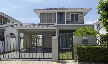 ให้เช่าบ้าน - ให้เช่าบ้านเดี่ยว 2 ชั้น ขนาด 69.7 ตร.วา หมู่บ้าน life in the garden บ้านฉาง ติดถนนสุขุมวิท เดินทางสะดวก