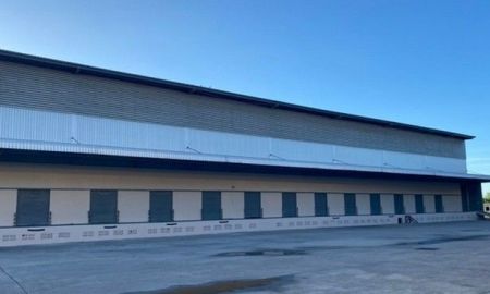 ให้เช่าโรงงาน / โกดัง - ให้เช่าโกดัง พื้นที่สีเหลือง ขนาด 6,000 ตารางเมตร รับน้ำหนักได้ 4 ตันต่อ ตรม. พุทธมณฑสาย 5 ไปทาง ตลาดน้ำดอนหวาย