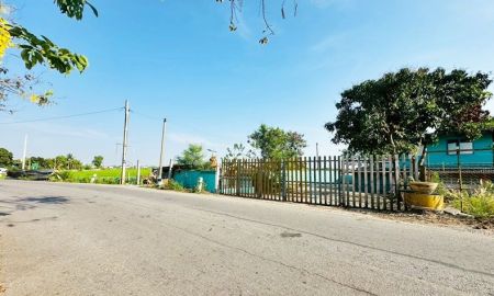 ขายที่ดิน - ขายที่ดิน 228 ตรว. พร้อมบ้านเดี่ยว 2 ชั้น ติดถนนหลัก ทางหลวงนนทบุรี 3086 บางคูรัด บางบัวทอง นนทบุรี