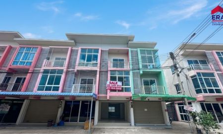 ขายอาคารพาณิชย์ / สำนักงาน - ถูกมาก อาคารพาณิชย์ 3 ชั้น ทำเลค้าขาย ศรีราชา เพียง 2.49 ล้าน ทำเลดี ติดถนน หนองยายบู่ ศรีราชา ใกล้นิคมปิ่นทอง