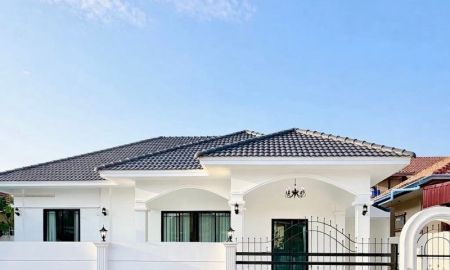 ขายบ้าน - พลูวิลล่าหรูพัทยา หมู่บ้านชัยพฤกษ์ซิลเวอร์เบลล์ บางละมุง ชลบุรี