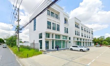 ให้เช่าอาคารพาณิชย์ / สำนักงาน - รังสิตคลอง4 อาคารพาณิชย์ หัวมุม 3.5 ชั้น 29 ตร.ว. คุณคือผู้ใช้คนแรก รังสิต-นครนายก 77- 85 หน้ากว้างอาคาร 5 เมตร