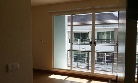 ขายบ้าน - ขายทาวน์โฮม3ชั้น บ้านกลางเมือง หมู่บ้านติดถนน ใกล้เซ็นทรัลอีสต์วิวล์ ราคาดีทำเลดีมาก