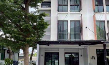 ให้เช่าบ้าน - For Rent Areeya Mandarina Sukumvit77 ให้เช่า ทาวน์โฮม 3 ชั้น อารียา แมนดารีน่า สุขุมวิท77