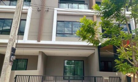 ให้เช่าทาวน์เฮาส์ - ปล่อยเช่าบ้านเปล่า 3 ชั้น โครงการ Premium Place พหลโยธิน-รามอินทรา