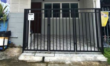 ขายทาวน์เฮาส์ - ขายทาวน์เฮ้าส์มินิมอล รีโนเวทใหม่ทั้งหลัง รามคำแหง106 ราคาแค่ 2.1 ลบ.! บ้านสวย พร้อมอยู่ทันที