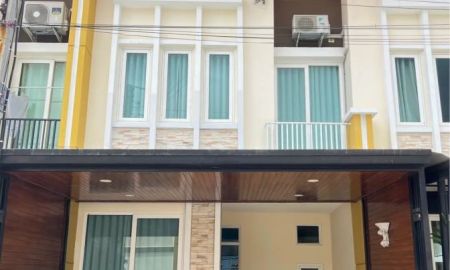 ให้เช่าทาวน์เฮาส์ - ให้เช่า ทาวน์โฮม โครงการ โกลเด้น ทาวน์ เฉลิมพระเกียรติ-สวนหลวง เฟอร์นิเจอร์ครบ ราคา 16,500 บาท/เดือน