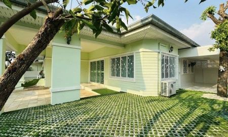 ให้เช่าบ้าน - บ้านว่างพร้อมเข้าอยู่ บ้านเดี่ยวหลังมุมในโครงการหมู่บ้าน ตกแต่งพร้อมอยู่ เครื่องใช้ไฟฟ้า