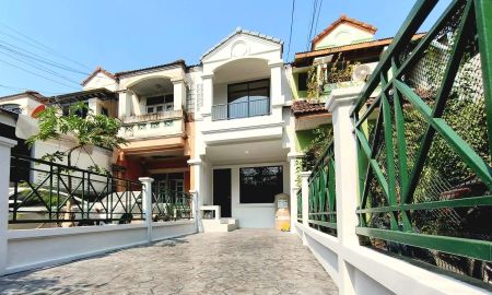 ขายทาวน์เฮาส์ - ทาวน์โฮม รีโนเวทใหม่ พร้อมอยู่ นันทนาการ์เด้น รังสิต ทำเลดี ใกล้ตลาด ใกล้ทางด่วน เพียง 1.99 ล้าน